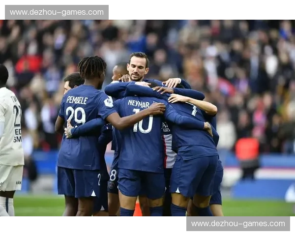 巴黎圣日耳曼主场三球完胜里尔 继续领跑法甲积分榜