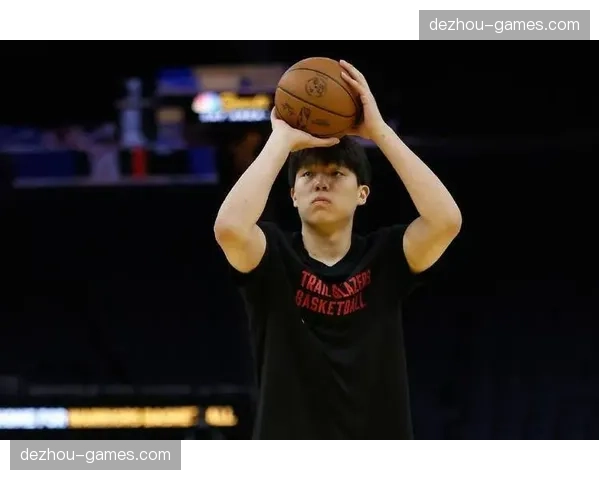 杨瀚森三分钟三犯离场 中国新秀适应NBA判罚文化困境