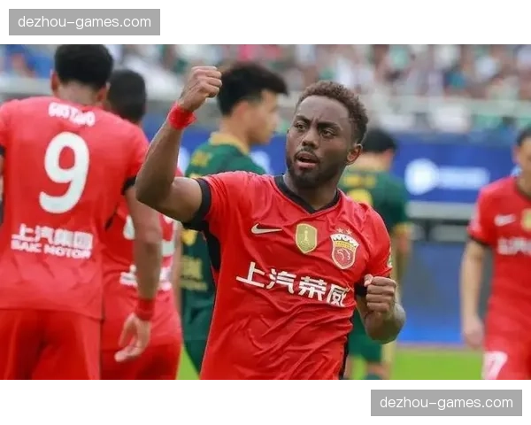 加布里埃尔鼻部出血提前退场 海港外援伤缺雪上加霜